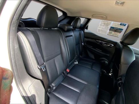 Used 2017 Nissan Rogue Sport SL FWD image 20