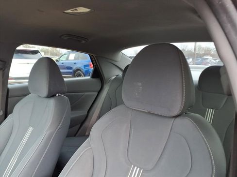Used 2023 Hyundai Elantra SEL image 15