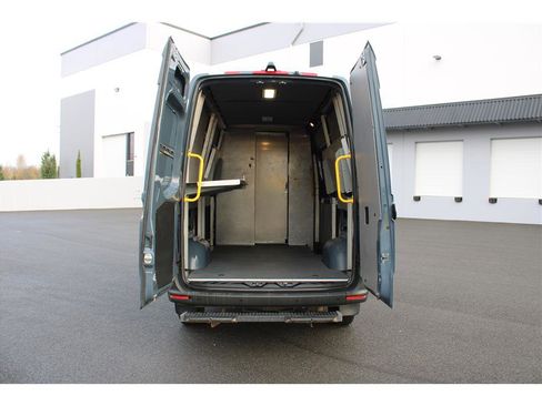 Used 2019 Mercedes-Benz Sprinter 144 image 10