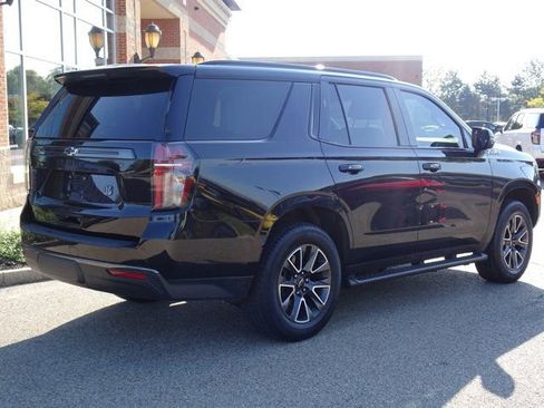 Used 2022 Chevrolet Tahoe Z71 w/ Luxury Package image 3