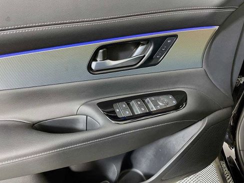 Certified 2025 Nissan Murano SL image 16