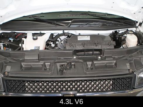 Used 2024 Chevrolet Express 2500 w/ Driver Convenience Package RWD image 4