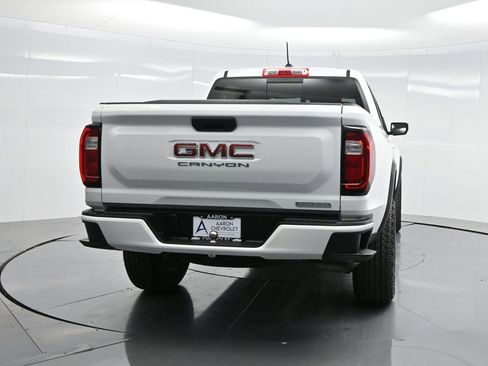 Used 2024 GMC Canyon Elevation w/ Convenience Package image 34