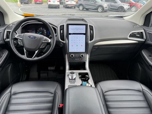 Used 2024 Ford Edge SEL w/ Convenience Package AWD/4WD image 4