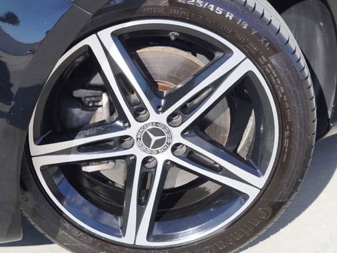 Used 2019 Mercedes-Benz A 220 image 10