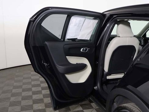 Used 2024 Volvo XC40 B5 Plus w/ Protection Package Premier image 24