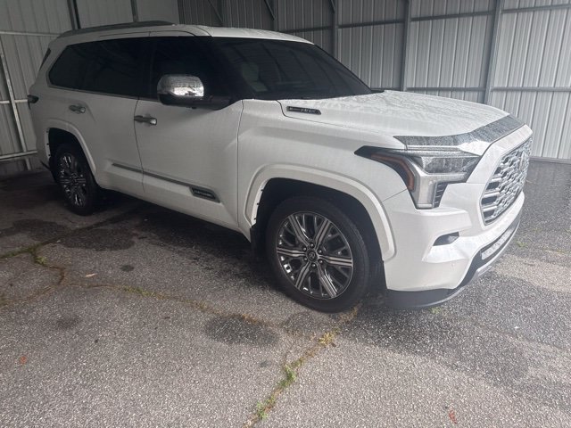 Used 2025 Toyota Sequoia Capstone AWD/4WD image 6