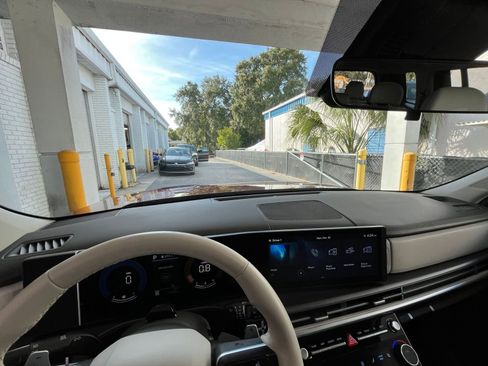 Used 2025 Hyundai Santa Fe SEL image 33