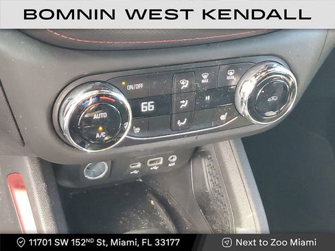 Used 2022 Chevrolet TrailBlazer RS w/ Sun and Liftgate Package image 27