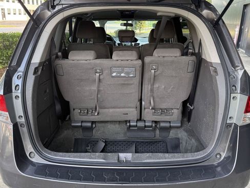 Used 2016 Honda Odyssey SE image 16