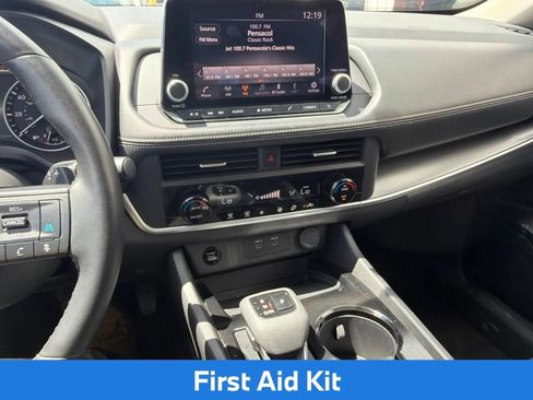 Used 2025 Nissan Rogue SV FWD image 20