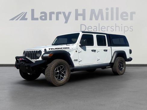 Used 2024 Jeep Gladiator Rubicon w/ Convenience Group image 1