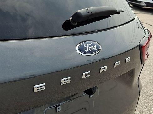 Certified 2024 Ford Escape ST-Line w/ Tech Pack #1 FWD image 31