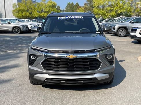 Used 2025 Chevrolet TrailBlazer LT FWD image 3