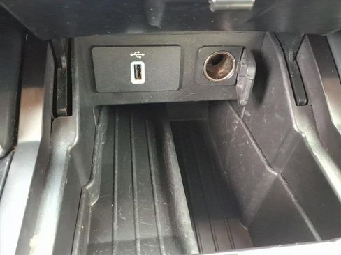Used 2018 Ford Explorer Platinum image 13