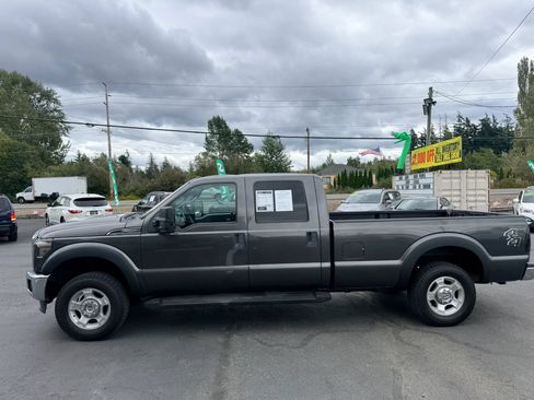 Used 2016 Ford F250 XLT w/ XLT Value Package AWD/4WD image 5
