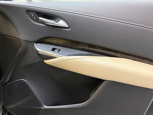 Certified 2025 Cadillac XT4 Premium Luxury image 46