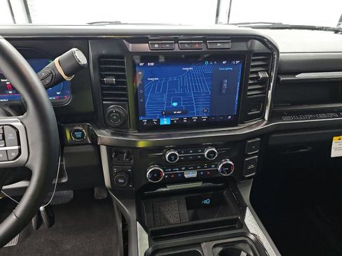 Used 2024 Ford F250 Lariat w/ Lariat Ultimate Package AWD/4WD image 13