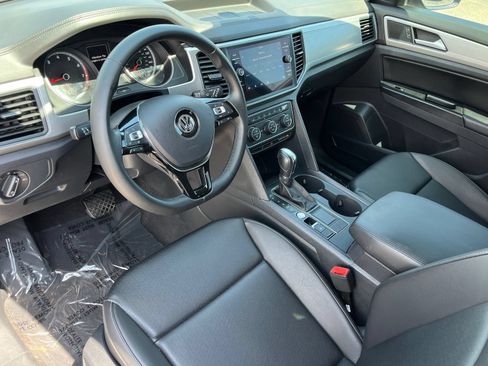 Used 2019 Volkswagen Atlas SE FWD image 16