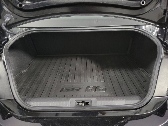 Used 2025 Toyota GR86 Premium w/ Performance Package RWD image 26
