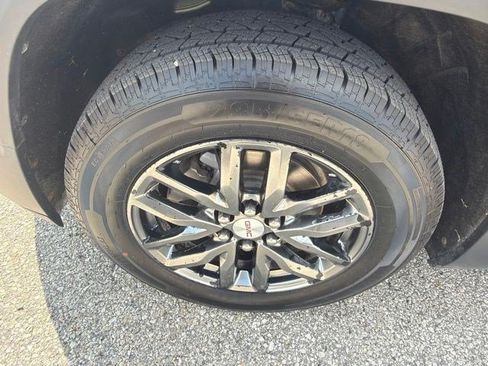 Used 2017 GMC Acadia SLT FWD image 10