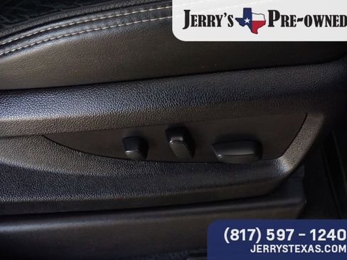 Used 2019 GMC Yukon XL Denali image 24