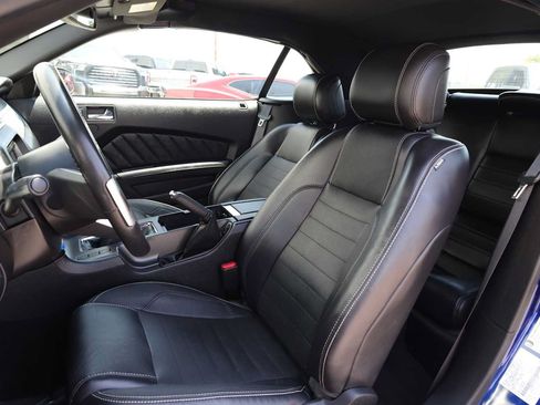 Used 2013 Ford Mustang GT Premium w/ Electronics Pkg RWD image 28