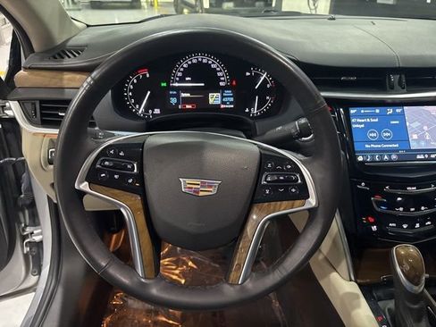 Used 2018 Cadillac XTS Luxury image 14
