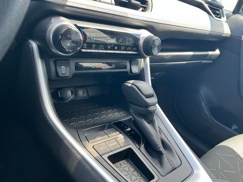 Used 2025 Toyota RAV4 XLE FWD image 19