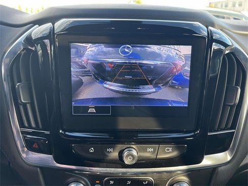 Certified 2023 Chevrolet Traverse LT image 24