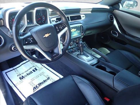 Used 2014 Chevrolet Camaro SS w/ RS Package RWD image 9