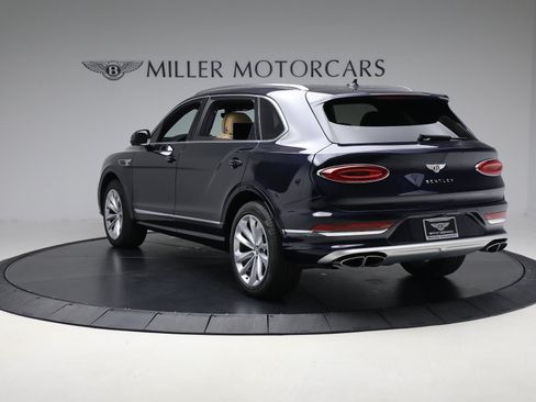 Used 2024 Bentley Bentayga Extended Wheelbase AWD/4WD image 4