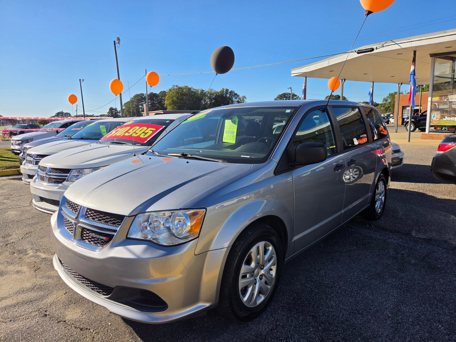 Used 2019 Dodge Grand Caravan SE FWD image 5