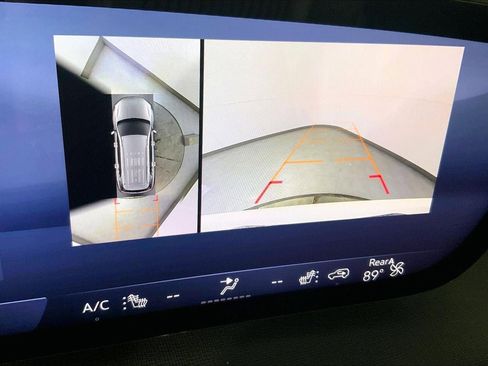 Used 2025 Buick Enclave Preferred FWD image 21