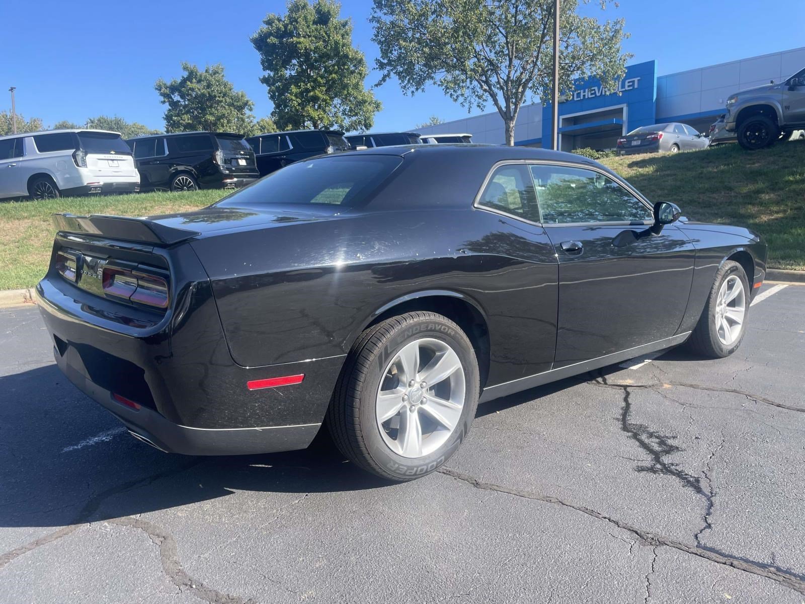 Used 2020 Dodge Challenger SXT w/ Driver Convenience Group RWD image 4