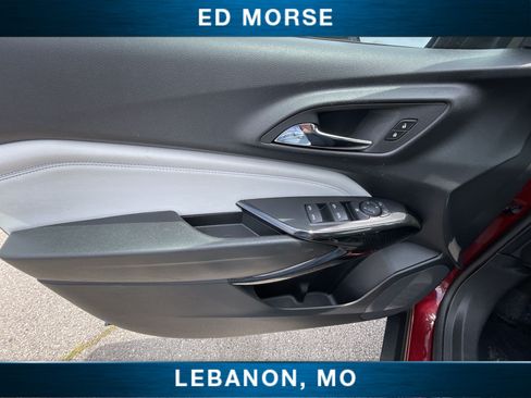 Certified 2025 Chevrolet Trax LT FWD image 20