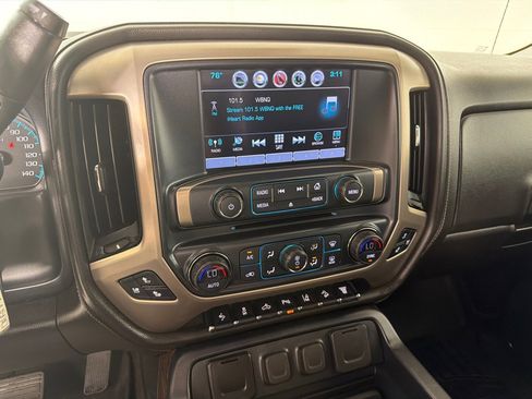 Used 2018 GMC Sierra 2500 Denali w/ Duramax Plus Package AWD/4WD image 14