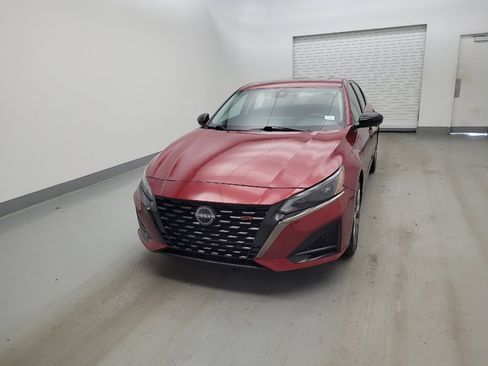 Used 2023 Nissan Altima 2.0 SR FWD image 15