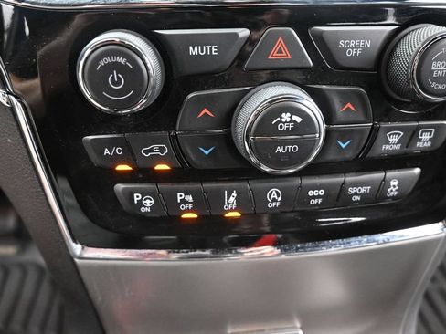 Used 2021 Jeep Grand Cherokee Limited w/ Quick Order Package 2GK 80th AWD/4WD image 30