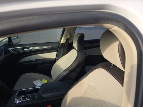 Certified 2020 Ford Fusion SE w/ Equipment Group 151A image 7