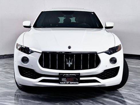 Used 2020 Maserati Levante AWD/4WD image 7