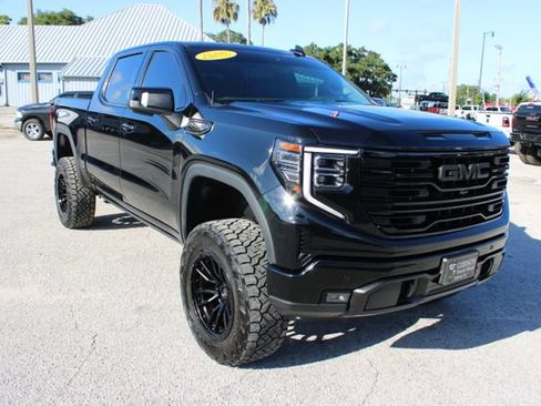 Used 2024 GMC Sierra 1500 SLT w/ SLT Premium Plus Package AWD/4WD image 16