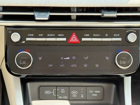 Used 2025 Hyundai Tucson SEL AWD/4WD image 19