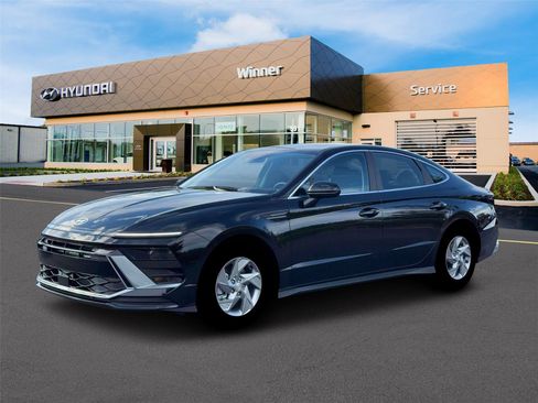 New 2026 Hyundai Sonata SE FWD image 2