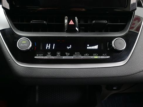 Used 2023 Toyota Corolla LE image 18