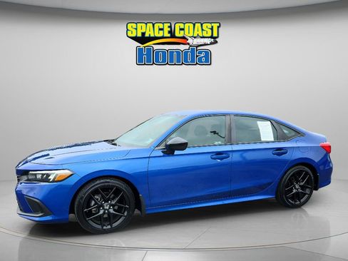 Used 2024 Honda Civic Sport image 9