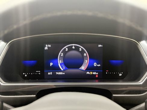 Used 2022 Volkswagen Tiguan SE image 27