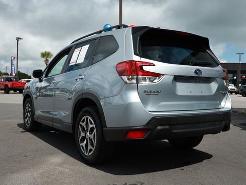 Used 2024 Subaru Forester Premium AWD/4WD image 8