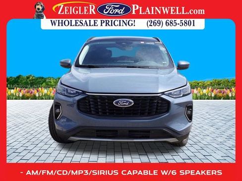 Used 2023 Ford Escape Platinum image 8