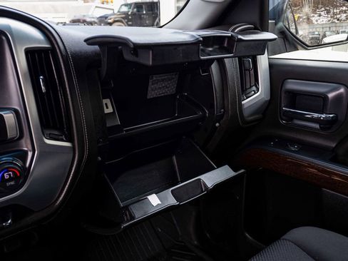 Used 2019 GMC Sierra 1500 SLE w/ SLE Value Package image 19